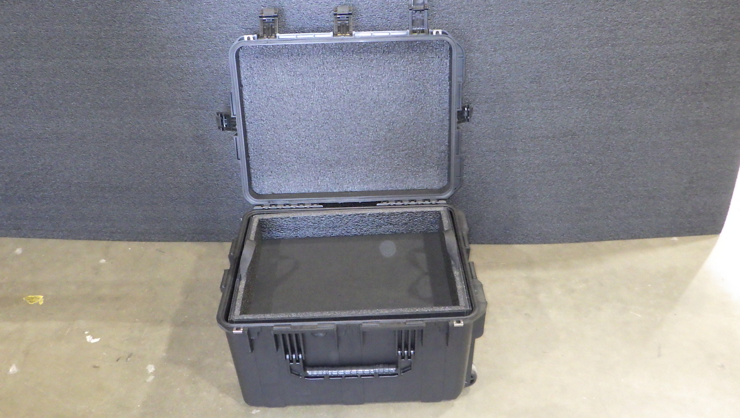 Print # 9687 - SKB 3i-2317-14 Retrofitted for 12-Pack Reidel Bolero Beltpack Kit with Compartments for Power Station and Removable Tray for Headsets By Nelson Case Corp