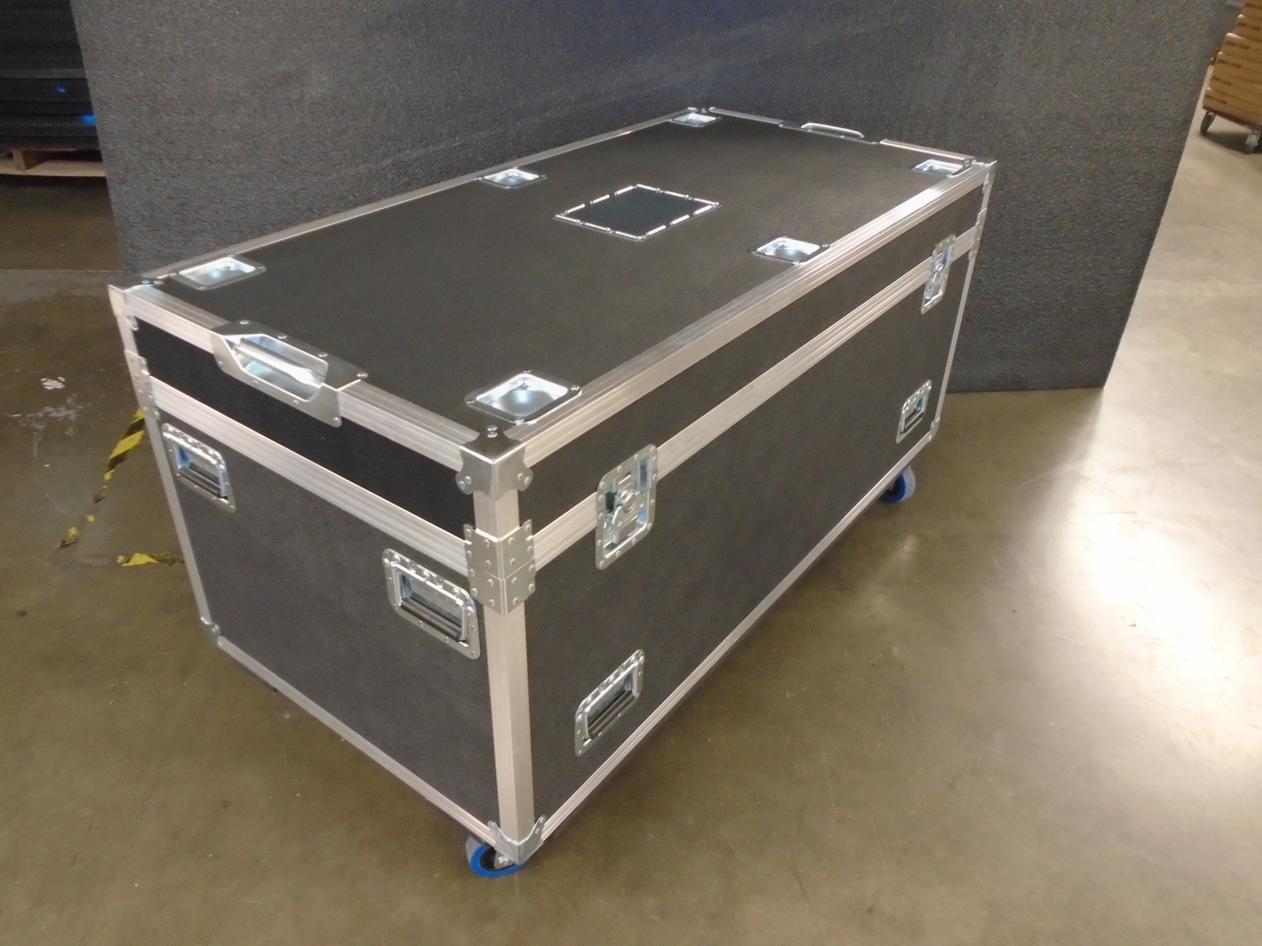Print # 9112 - Custom Road Case for 6-Pack Chauvet Maverick Storm 1 Wash Moving Head Lighting Kit with Clamps Attached
 By Nelson Case Corp
