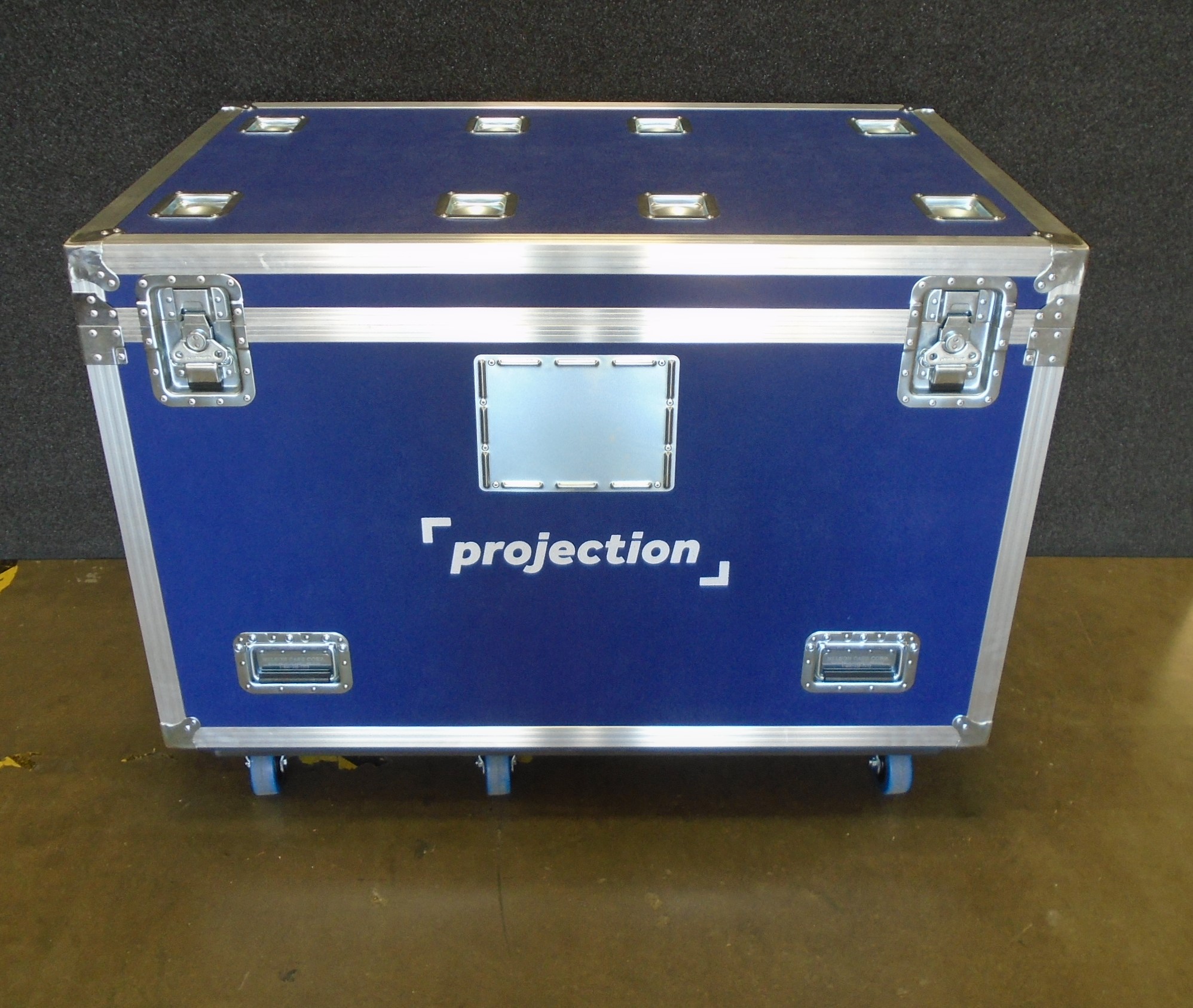Print # 9178 - Custom Road Case for 10-Pack 24" Monitors with Stands Attached with Removable Trays for Accessories By Nelson Case Corp