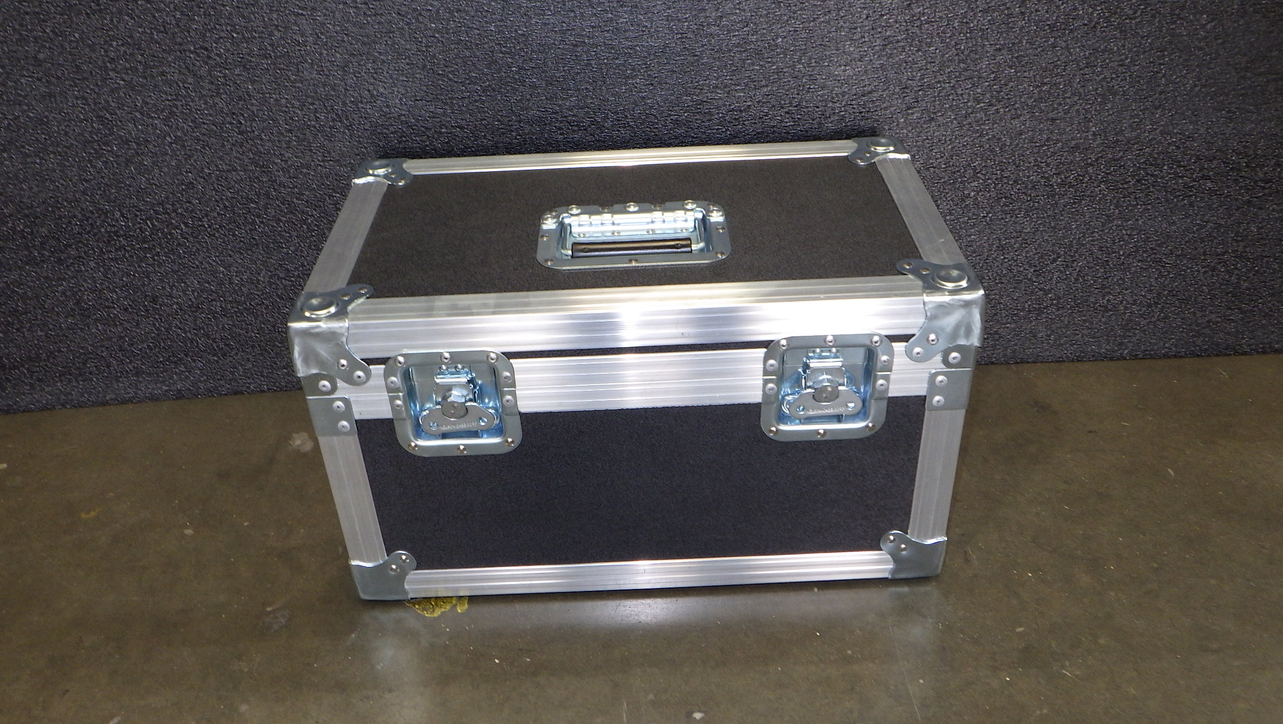 Print # 9731 - Custom Road Case for Christie ILS1 0.67:1 Fixed Lens By Nelson Case Corp